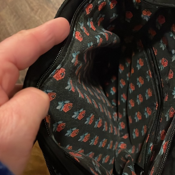 Vera Bradley convertible crossbody bag and makeup pouch - Picture 2 of 5